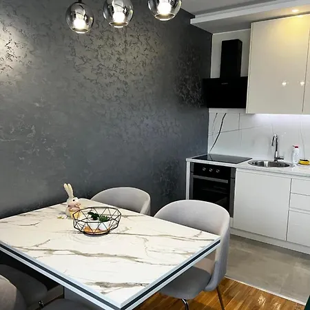Exit Apartment