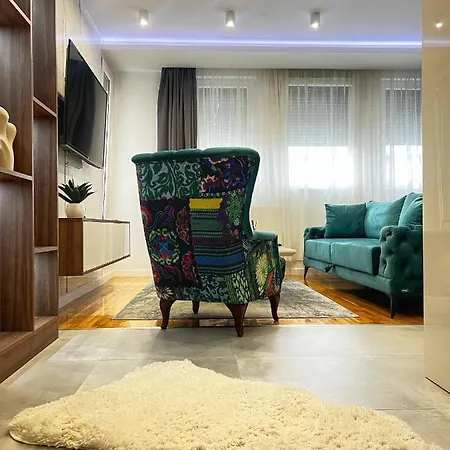 Exit Apartment